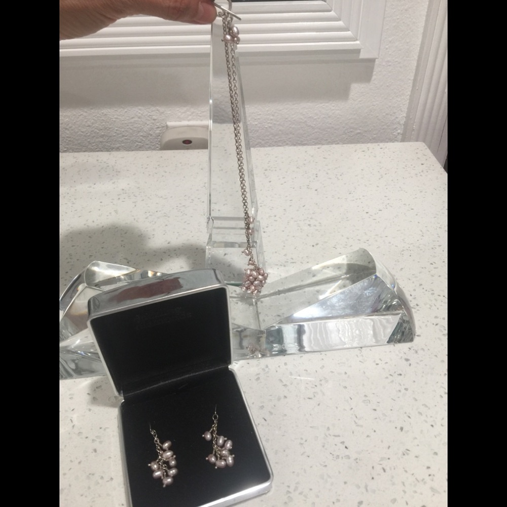 Silver Fresh Water Pearl Necklace & Earring Set